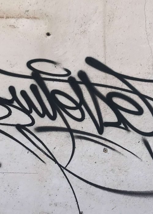 Graffiti tag personalizado con nombre en estilo libre