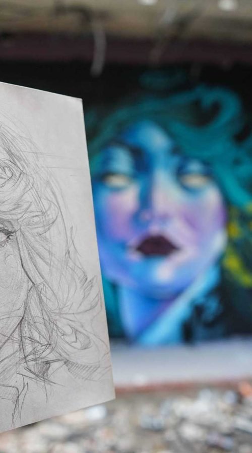 mural graffiti retrato mujer