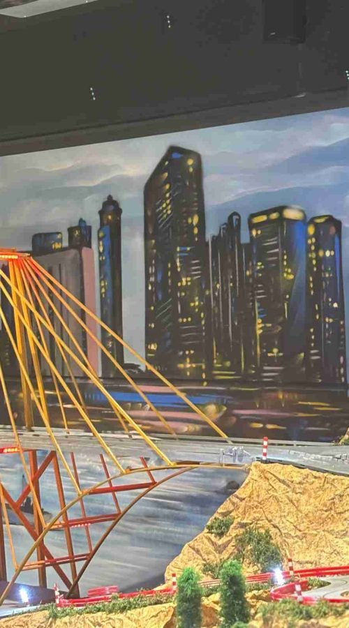 Mural de paisaje urbano para sala de Scalextric